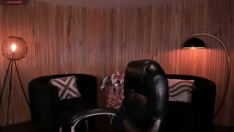 Kate Stonne online show from 11/20/25, 03:07