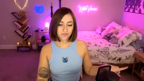 Snapshot of katieverona chatting on 01/18/25, 11:00 Katie Verona online show from 01/18/25, 11:00
