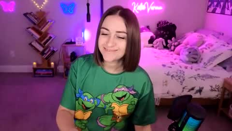 Snapshot of katieverona chatting on 02/12/25, 12:48 Katie Verona online show from 02/12/25, 12:48