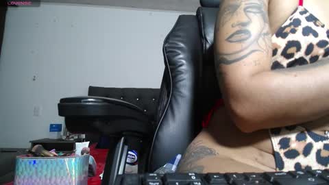 Daniela  online show from 11/05/25, 02:11