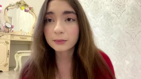 Snapshot of katinaflatau chatting on 07/04/26, 01:17 Rosie online show from 07/04/26, 01:17