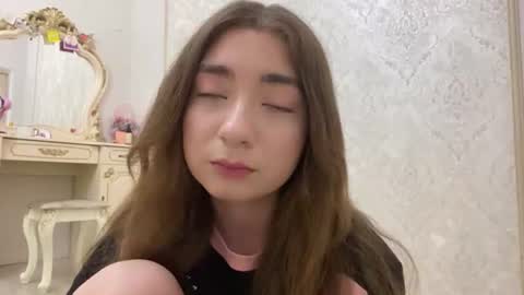 Snapshot of katinaflatau chatting on 07/22/26, 06:32 Rosie online show from 07/22/26, 06:32