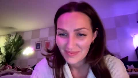 Snapshot of katincali chatting on 12/19/25, 05:25 katincali online show from 12/19/25, 05:25