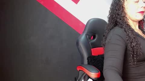 Snapshot of katiuska_xxx chatting on 12/04/25, 11:35 Katiuska online show from 12/04/25, 11:35