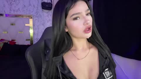 Snapshot of katleen_v chatting on 04/14/26, 02:50 Katleen. online show from 04/14/26, 02:50