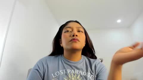 Follow me on instagram and twitter as correaktnees online show from 10/10/25, 06:45