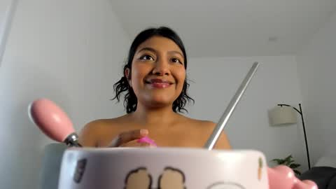 Snapshot of katnees_correa chatting on 10/22/25, 06:57 Follow me on instagram and twitter as correaktnees online show from 10/22/25, 06:57