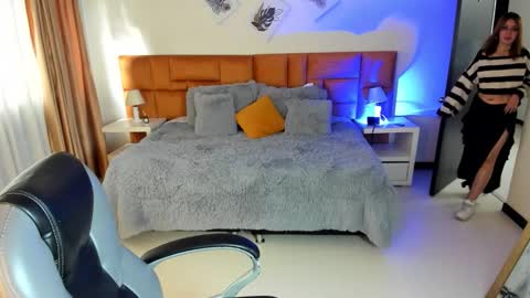 Katnia and Marcuz online show from 10/10/25, 11:53