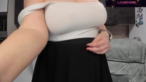 katniss_k online show from 01/03/25, 01:14