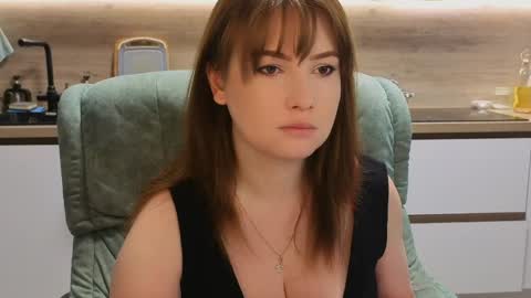 katniss_k online show from 05/25/26, 05:13
