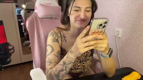   naked in pvt show 100 tk online show from 01/20/25, 04:23