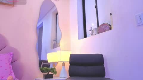 Snapshot of katrina_blaze chatting on 06/10/26, 02:01 katrina_blaze online show from 06/10/26, 02:01