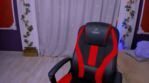 Snapshot of katrinablaze chatting on 10/02/25, 07:37 Katrina online show from 10/02/25, 07:37