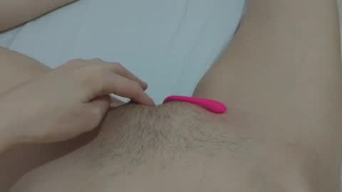 Snapshot of katrinna_arinna chatting on 01/14/25, 03:11 katrina dont forget to give me thumbs up online show from 01/14/25, 03:11