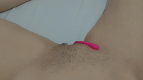 Snapshot of katrinna_arinna chatting on 01/15/25, 11:32 katrina dont forget to give me thumbs up online show from 01/15/25, 11:32