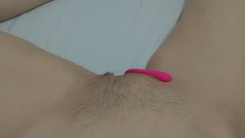 Snapshot of katrinna_arinna chatting on 01/15/25, 02:35 katrina dont forget to give me thumbs up online show from 01/15/25, 02:35