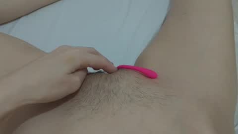 Snapshot of katrinna_arinna chatting on 01/19/25, 07:15 katrina dont forget to give me thumbs up online show from 01/19/25, 07:15