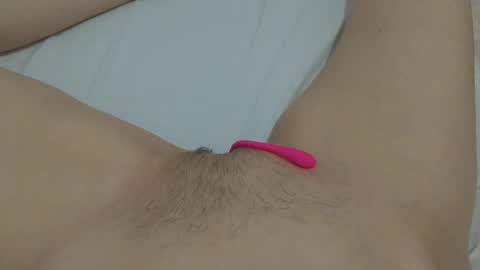 Snapshot of katrinna_arinna chatting on 01/23/25, 01:13 katrina dont forget to give me thumbs up online show from 01/23/25, 01:13