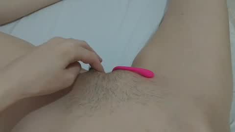 Snapshot of katrinna_arinna chatting on 01/24/25, 06:25 katrina dont forget to give me thumbs up online show from 01/24/25, 06:25