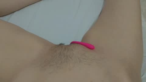 Snapshot of katrinna_arinna chatting on 01/25/25, 11:54 katrina dont forget to give me thumbs up online show from 01/25/25, 11:54