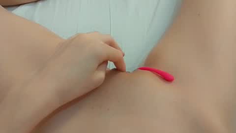 Snapshot of katrinna_arinna chatting on 02/18/25, 08:49 katrina dont forget to give me thumbs up online show from 02/18/25, 08:49