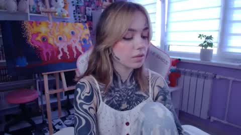 Katrin online show from 09/12/25, 02:17