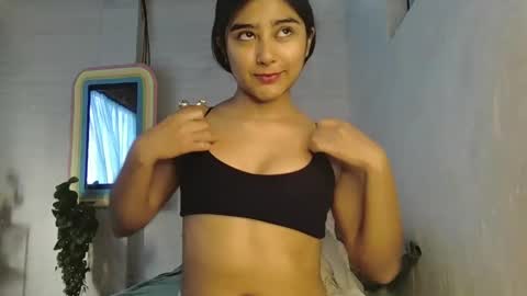 Snapshot of katrushca24 chatting on 10/23/25, 03:22 kat online show from 10/23/25, 03:22