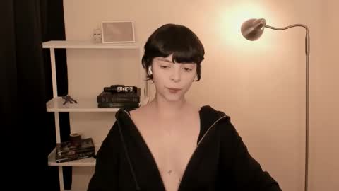 Snapshot of katsurotaro chatting on 10/13/25, 08:53 katsuro online show from 10/13/25, 08:53