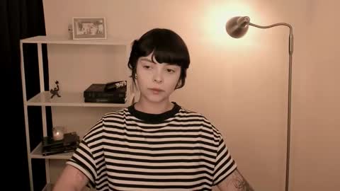 Snapshot of katsurotaro chatting on 10/22/25, 09:47 katsuro online show from 10/22/25, 09:47