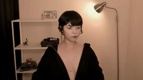 Snapshot of katsurotaro chatting on 11/11/25, 08:42 katsuro online show from 11/11/25, 08:42