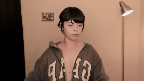 Snapshot of katsurotaro chatting on 11/17/25, 10:04 katsuro online show from 11/17/25, 10:04