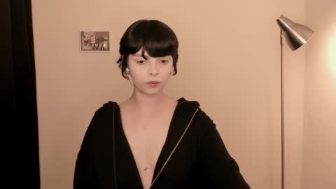 Snapshot of katsurotaro chatting on 11/19/25, 08:09 katsuro online show from 11/19/25, 08:09