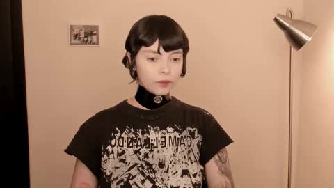 Snapshot of katsurotaro chatting on 12/13/25, 09:53 katsuro online show from 12/13/25, 09:53