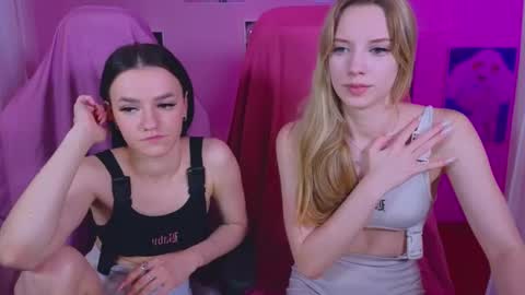 katt_yy online show from 02/28/25, 12:09