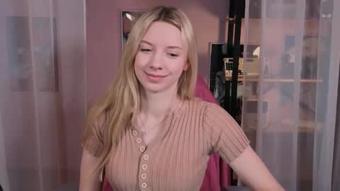 Snapshot of katt_yy chatting on 11/07/25, 05:07 katt_yy online show from 11/07/25, 05:07