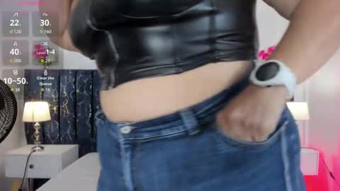Snapshot of katte_landerr chatting on 03/13/26, 01:29 Katte online show from 03/13/26, 01:29