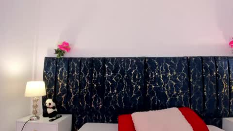 Snapshot of katte_landerr chatting on 06/04/26, 01:17 Katte online show from 06/04/26, 01:17