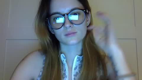 Snapshot of katte_light chatting on 05/20/26, 06:58 katte light online show from 05/20/26, 06:58