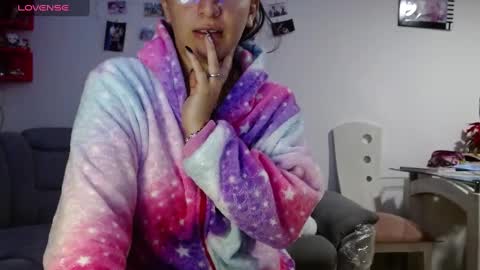 Snapshot of kattie_love chatting on 01/30/25, 03:55 kattie online show from 01/30/25, 03:55