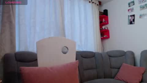 Snapshot of kattie_love chatting on 02/19/25, 11:06 kattie online show from 02/19/25, 11:06