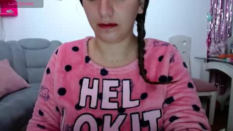 Snapshot of kattie_love chatting on 03/12/25, 07:46 kattie online show from 03/12/25, 07:46