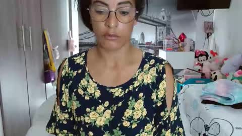 Snapshot of kattleyagray chatting on 12/18/24, 02:06 KattleyaGrey online show from 12/18/24, 02:06