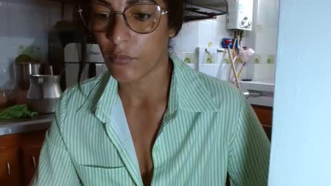 Snapshot of kattleyagray chatting on 03/10/25, 03:20 KattleyaGrey online show from 03/10/25, 03:20