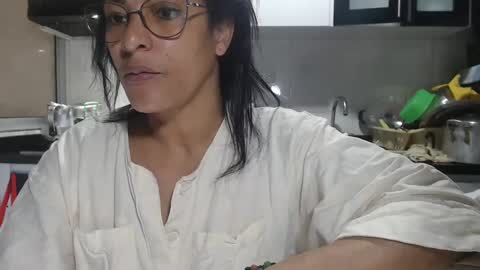 Snapshot of kattleyagray chatting on 09/10/25, 01:11 KattleyaGrey online show from 09/10/25, 01:11