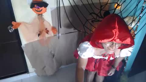 Snapshot of kattleyagray chatting on 10/31/25, 06:20 KattleyaGrey online show from 10/31/25, 06:20