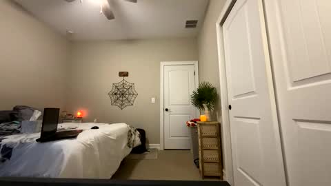 Josie live show Tuesday Wednesday and Thursday online show from 10/18/25, 12:02