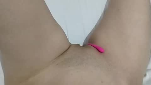 Snapshot of kattrinah_nikitta chatting on 09/25/25, 07:17 nikitta online show from 09/25/25, 07:17