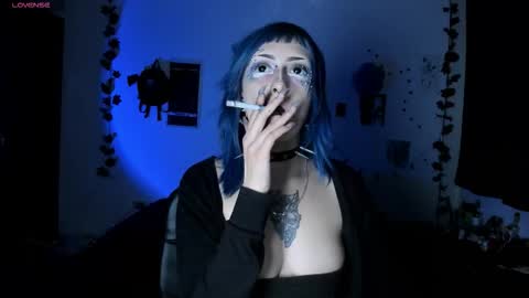 kattx   independent model online show from 12/05/25, 04:21