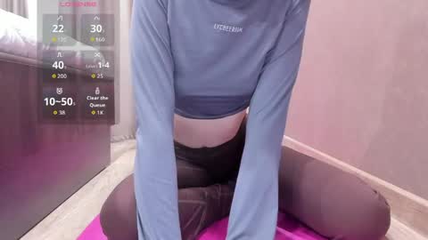 Snapshot of katty_blondy chatting on 03/21/26, 01:05 katty_blondy online show from 03/21/26, 01:05