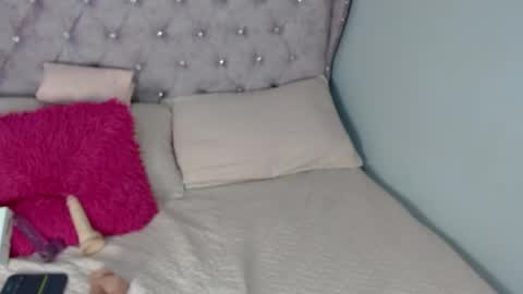 Snapshot of katty_candyy chatting on 06/02/26, 03:03 Katherine online show from 06/02/26, 03:03